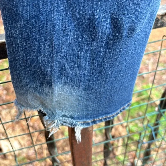 Old Navy Original Mid-Rise Denim Blue Jeans Petite Frayed Hem Distressed 12P - Picture 7 of 16